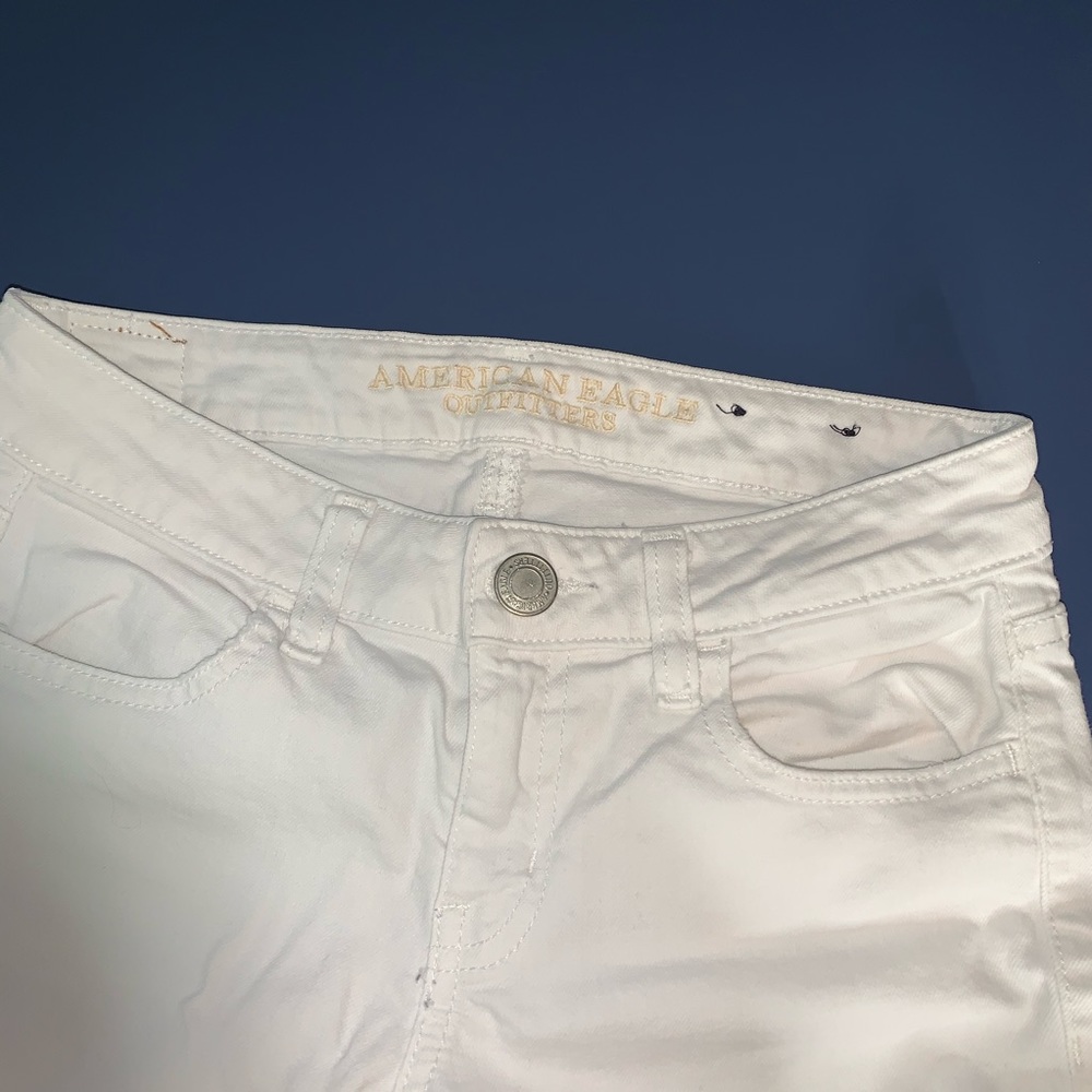 White American Eagle Jeans